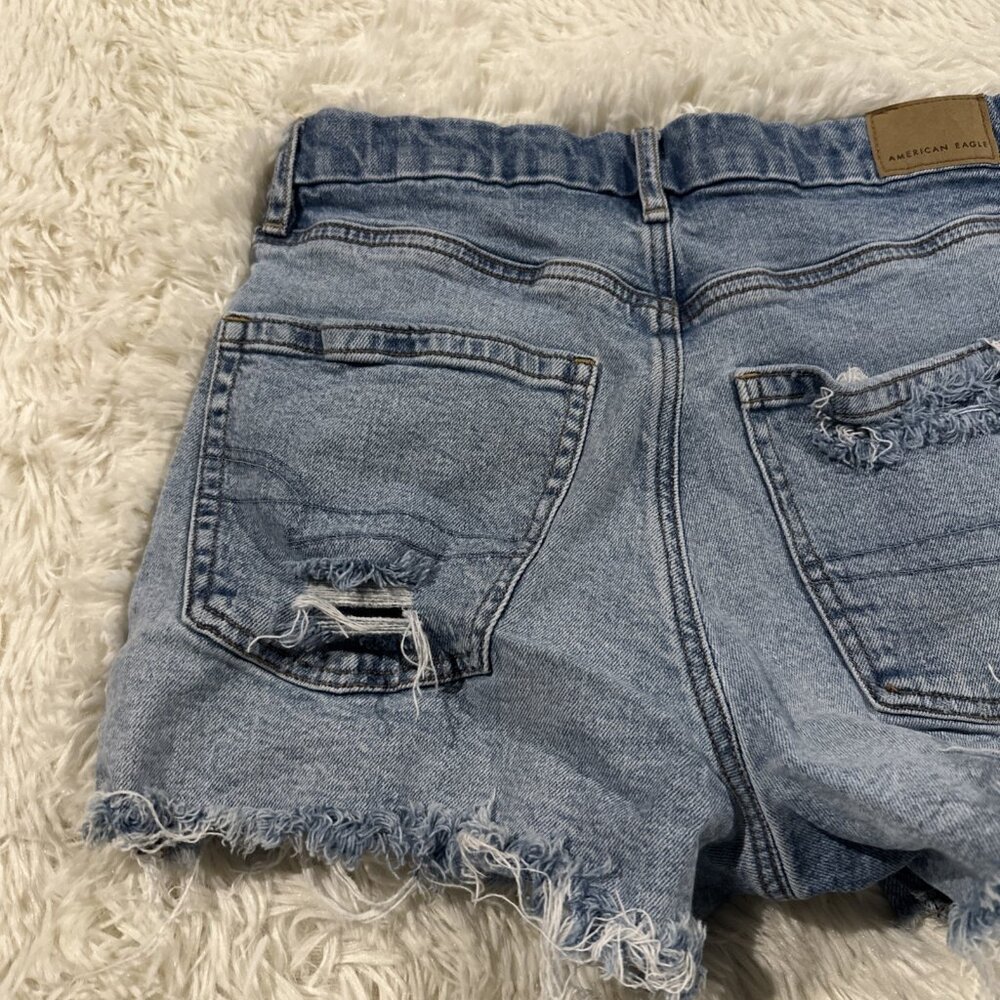 American Eagle Strigid distressed shorts curvey relaxed 4 light wash - Picture 10 of 11